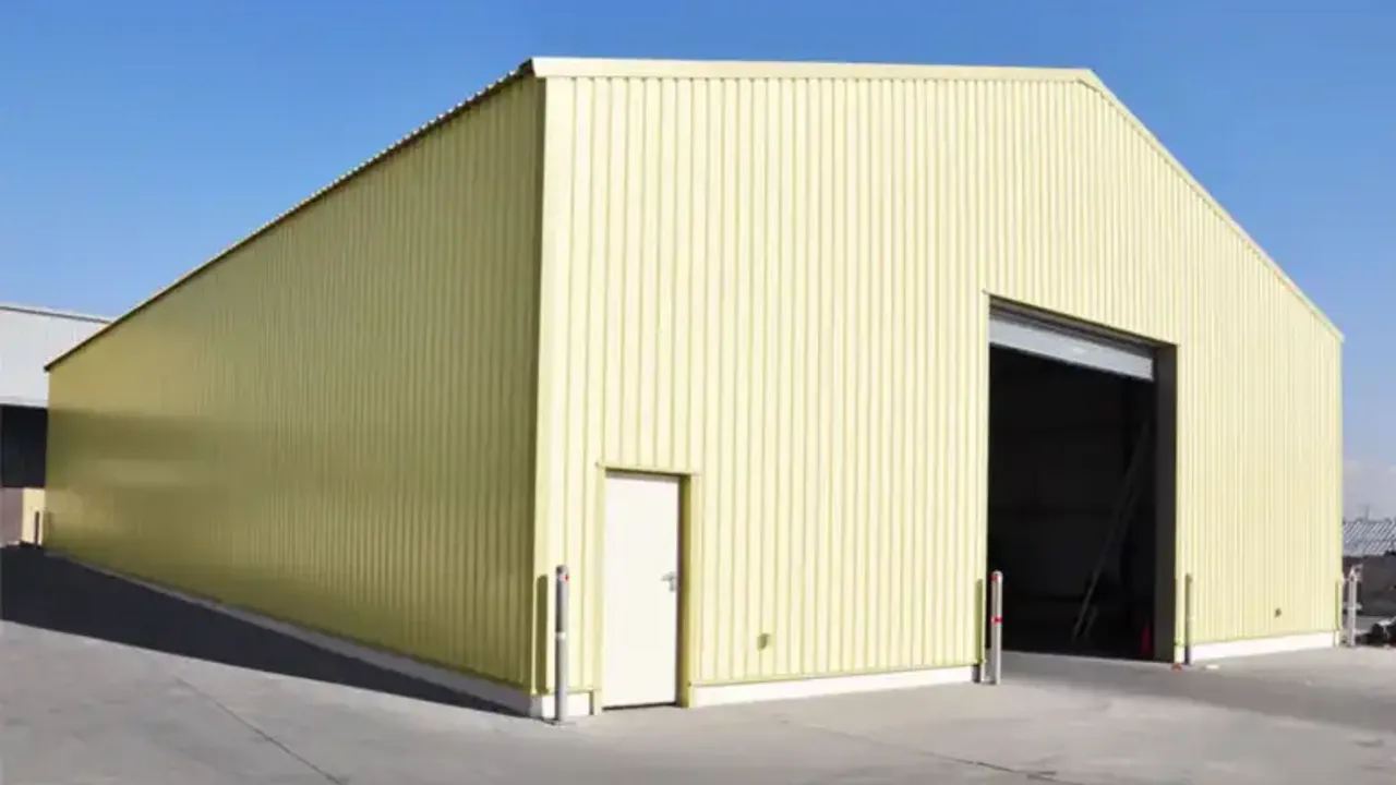 Теплый прямостенный ангар