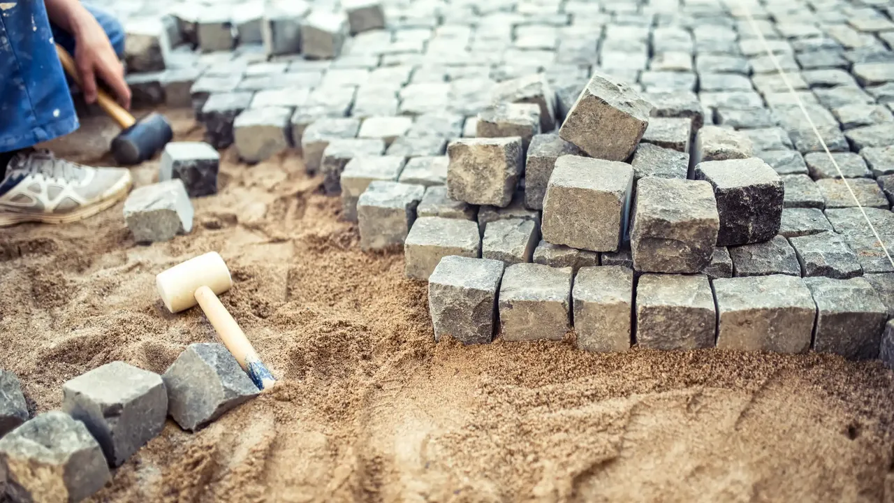 Мощение брусчаткой